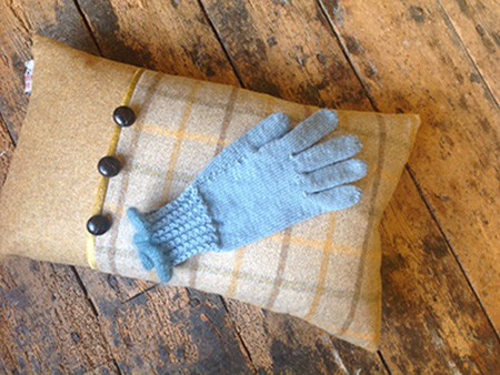 knit your own gloves